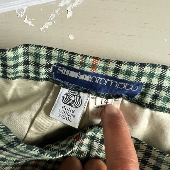 Vintage Wool Skirt - Picture 10 of 10